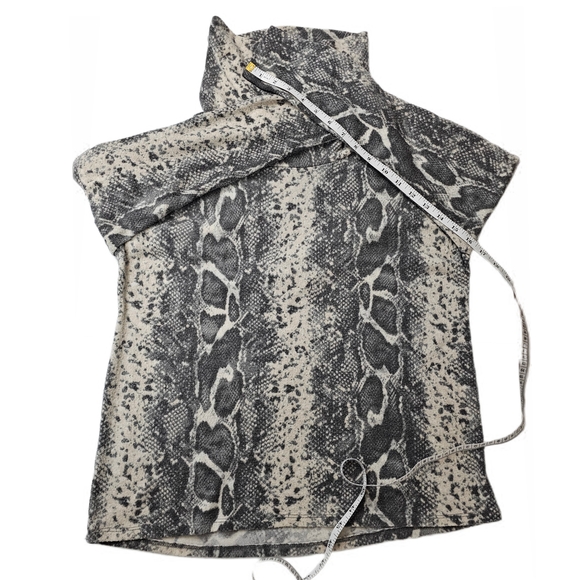 Cable & Gauge Black and White Snake Print Cowl Neck Turtleneck Sweater - Picture 10 of 14